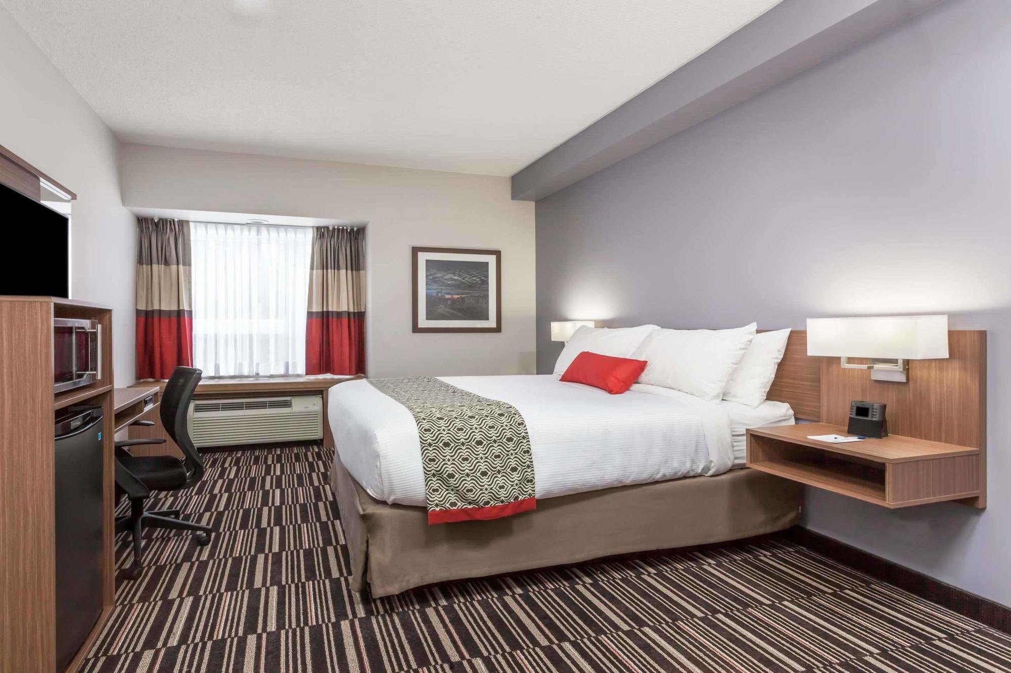 Microtel Inn & Suites By Wyndham Kirkland Lake מראה חיצוני תמונה