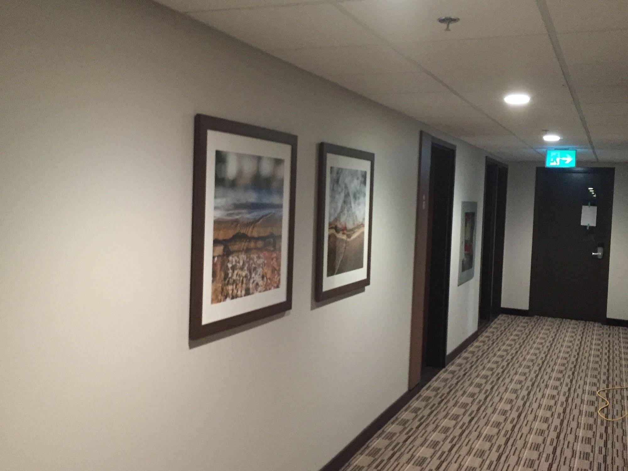 Microtel Inn & Suites By Wyndham Kirkland Lake מראה חיצוני תמונה